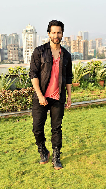 Varun Dhawan, Actor HD phone wallpaper