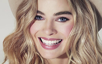 Margot Robbie, Blonde girl, Smile, PC HD wallpaper