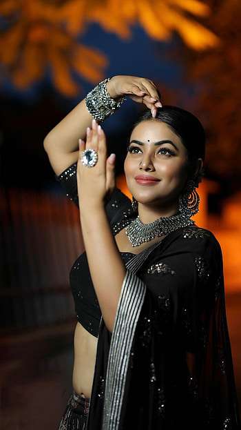 Poorna kasim, telugu actress HD phone wallpaper