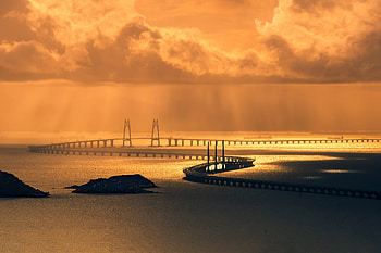 Golden Sunbeam Over Serene Bridge – Man-Made Wonder, sunbeam, man made, bridge HD wallpaper