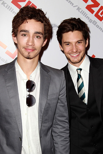 Ben Barnes and Robert Sheehan, Dynamic duo, Talented actors, On-screen chemistry HD phone wallpaper