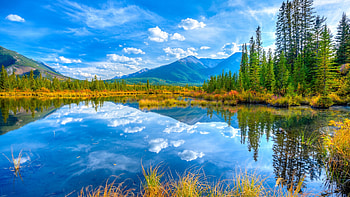 Lake Minnewanka, Banff NP, Alberta, water, reflections, trees, clouds, sky, canada, mountains HD wallpaper