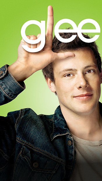 Glee TV series, Musical comedy-drama, Beloved characters, Singing and dancing HD phone wallpaper