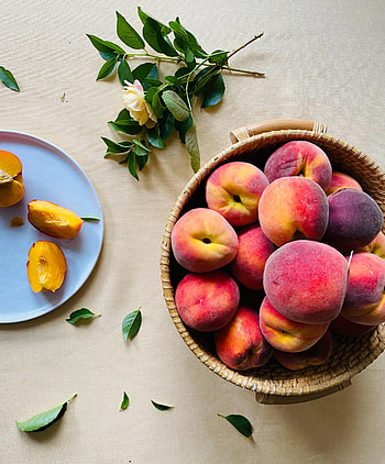 Fruits, Food, Peaches, Rose Flower, Rose, Cloth, Lobules, Slices HD phone wallpaper