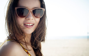 Hailee Steinfeld sunglasses, , Hailee Steinfeld, Movie wardrobe HD wallpaper