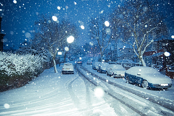snow and screensavers HD wallpaper