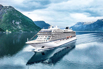 Travel ban impact, Cruise ship, Unforeseen circumstances, Navigating challenges HD wallpaper