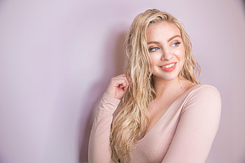 Model Smiling , girls, model HD wallpaper