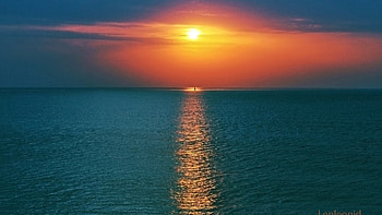 Ocean Sunset Reflection, Reflections, Sea, Nature, Sunsets, Oceans HD wallpaper