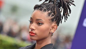 Willow Smith, Rising star, Hollywood recognition, Media sensation HD wallpaper