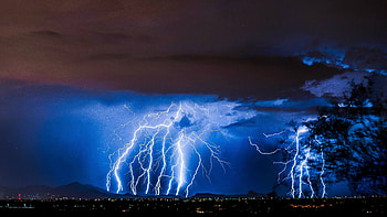 Scary Lightning HD wallpaper