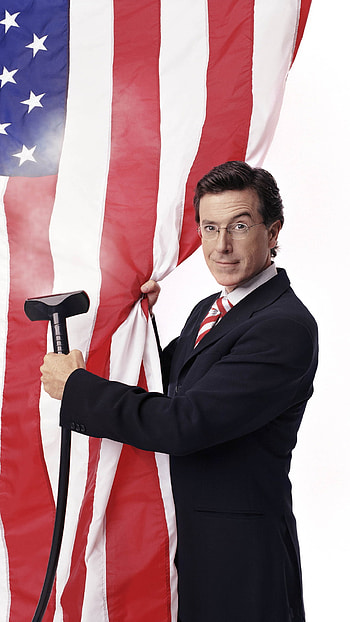 Stephen Colbert , Cleaning the flag, , Patriotism symbol HD phone wallpaper