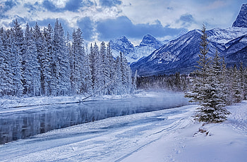 Winter in Canada, river, winter, frost, Canada, landscape, cold, beautiful, mountain, lake, snow, trees, sky, forest HD wallpaper