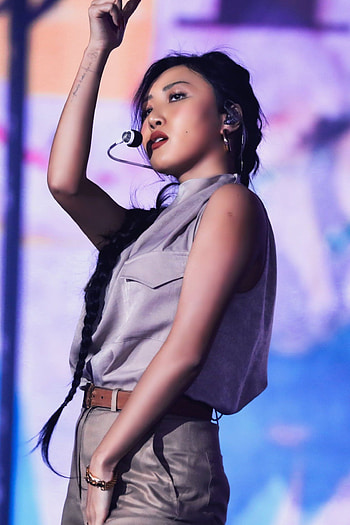Mamamoo K-pop Music, Hwasa Mamamoo, Penyanyi riasan wajah HD phone wallpaper