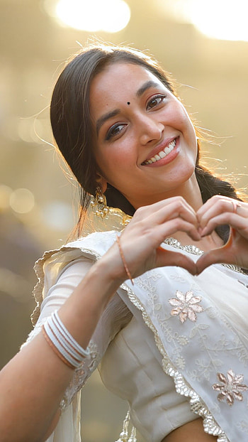 Srinidhi shetty, kannada actress, kgf2 HD phone wallpaper
