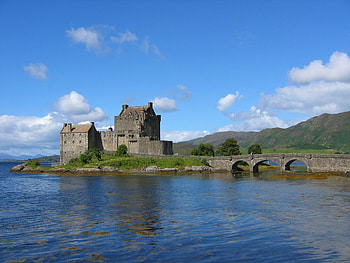 Eilean Donan Castle - Scotland, Eilean Donan Castle, Scottish Highlands, Scottish Castles, Scotland HD wallpaper