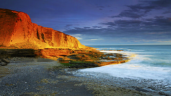 McCannon Gold By Beach, rocks, wave, ray, beach, mountain HD wallpaper