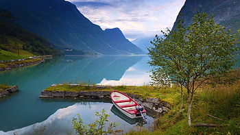 Boat travels, Lake reflection, , KDE store HD wallpaper
