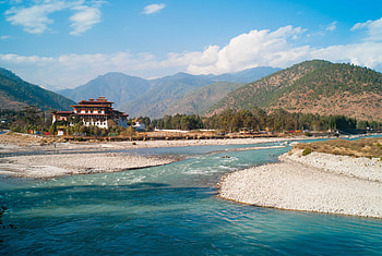 Top treks in Bhutan, Kandoo Adventures, Breathtaking views, Unforgettable adventures HD wallpaper