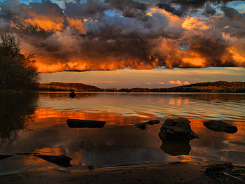 Colorful clouds, sea, mirrored, reflection, sky, nature, water, ocean, burning HD wallpaper