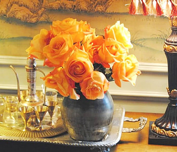 Beautiful yellow roses, bouquet, color, vase, wonderful, beauty, light, nature, flowers, perfume, yellow roses HD wallpaper