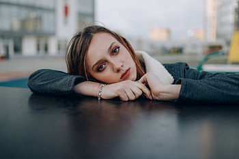 Blue Eye Girl In Depth Of Field, blue-eyes, girls, model, depth-of-field HD wallpaper