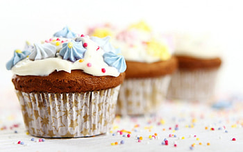 Party cupcakes, sweet, icing, food, cupcakes HD wallpaper