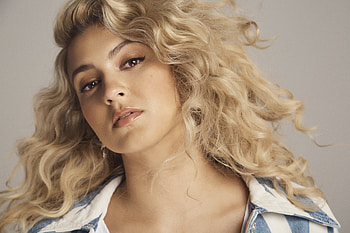 Tori Kelly , tori-kelly, celebrities, girls, music, singer, actress HD wallpaper