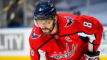 Best statistical season, Aged 36, Ultimate hockey fan cave, Ovechkin's performance HD wallpaper