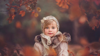 Girl child in autumn, autumn, girl, november, child HD wallpaper