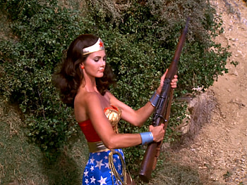Wonder Woman With Rifle, Diana, WW, Wonder Woman, rifle HD wallpaper