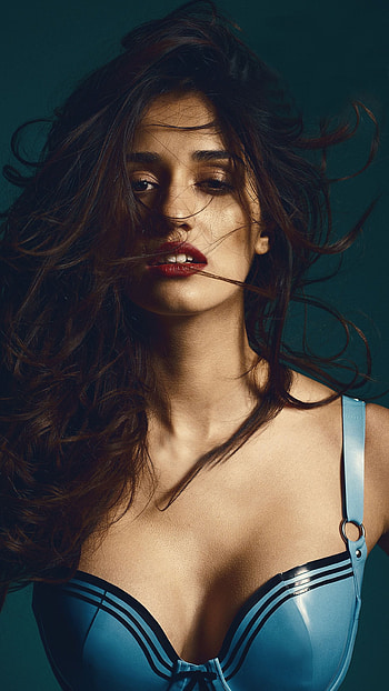 Disha patani, bollywood actress, seductive, cleavage HD phone wallpaper