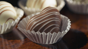 Candy, sweet, chocolate, sweets, candies, chocolates, brown, hearts, heart HD wallpaper