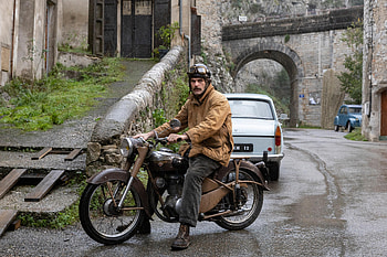 Monsieur Spade TV Show Motorcycle Scene, TV Show, Monsieur Spade HD wallpaper