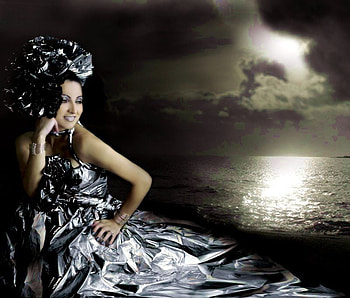 NIGHTLIGHT OVER OCEAN, nightlight, white, black, happy, romantic, dress, ocean HD wallpaper