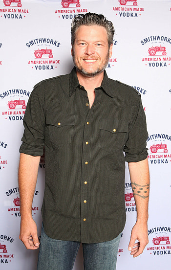 Blake Shelton, People's Sexiest Man Alive, Entertainment Tonight HD phone wallpaper