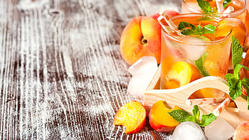 Peach cocktail U , Refreshing drink, Exquisite presentation, Fruity delight HD wallpaper