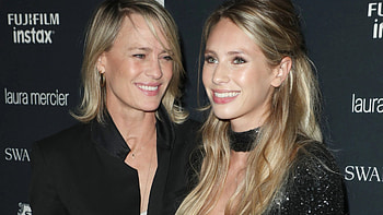 Robin Wright, Sweet throwback, Dylan Penn, SheKnows HD wallpaper
