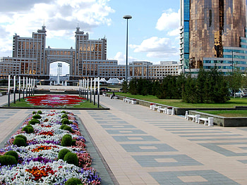 Walking in Astana Esil HD wallpaper