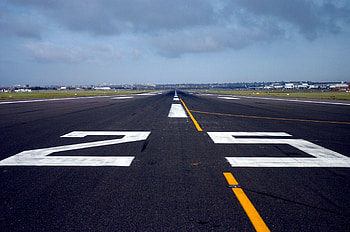 Airplane runway , Aerial views, Takeoff scenes, Travel graphy HD wallpaper