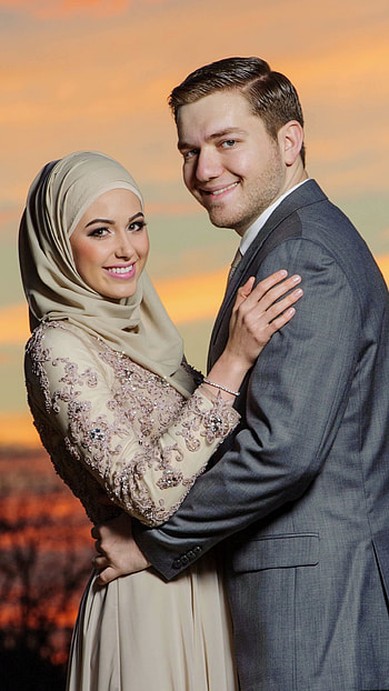 Muslim Couple, Abstract Background HD phone wallpaper