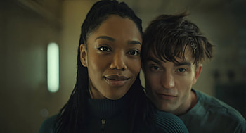 Mickey 17 (2025) : Robert Pattinson & Naomi Ackie, movie, Mickey 17 (2025), Robert Pattinson HD wallpaper