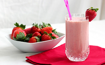 Strawberry, Milkshakes HD wallpaper