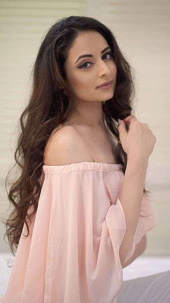 Zoya afroz, bollywood actress HD phone wallpaper