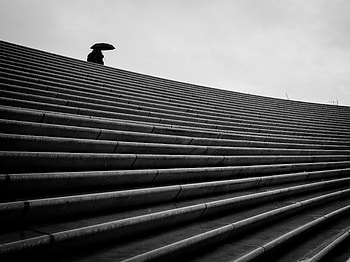 Minimalism, Bw, Chb, Ladder, Stairs, Loneliness, Umbrella HD wallpaper