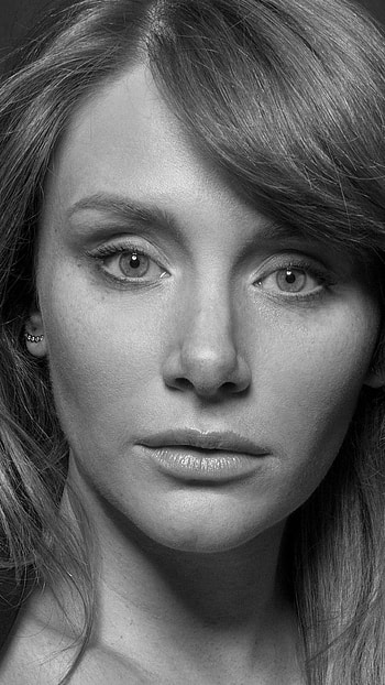 Bryce Dallas Howard, Monochrome, Sony Xperia X HD phone wallpaper