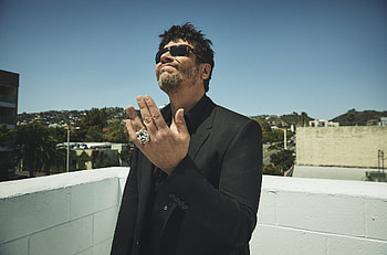 Esquire, Benicio Del Toro HD wallpaper