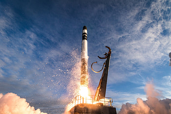 Rocket launch, smoke, sky, clouds HD wallpaper