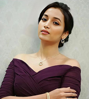 Srinidhi shetty, face, hair HD phone wallpaper