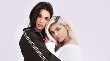 Kendall Jenner Kylie Jenner HD wallpaper